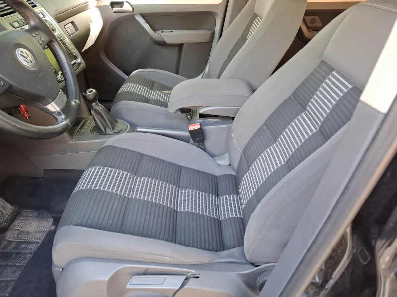 VW Touran 2.0BMM , UNITED&#34; NAVI, снимка 9 - Автомобили и джипове - 51775418