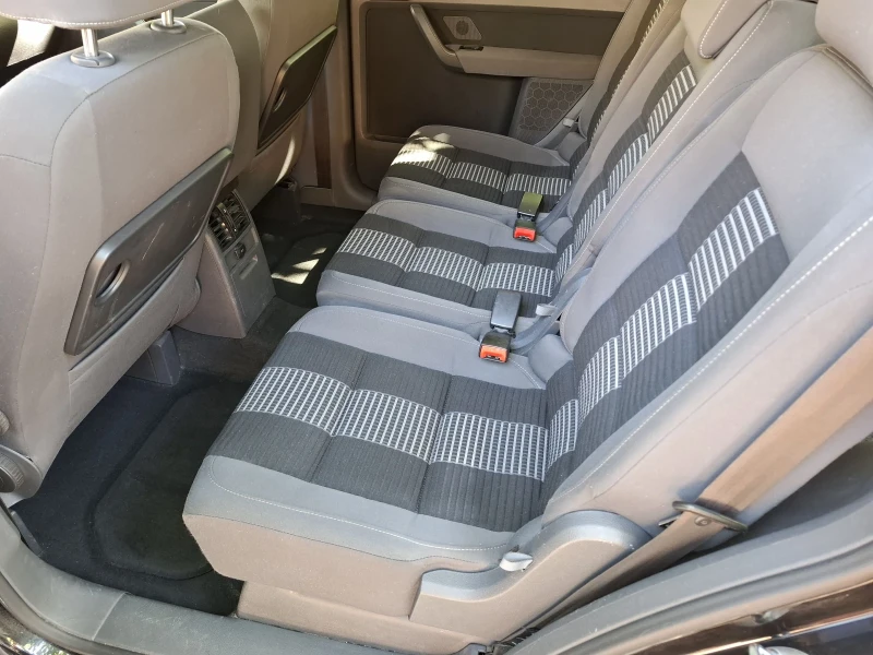 VW Touran 2.0BMM , UNITED&#34; NAVI, снимка 13 - Автомобили и джипове - 51775418