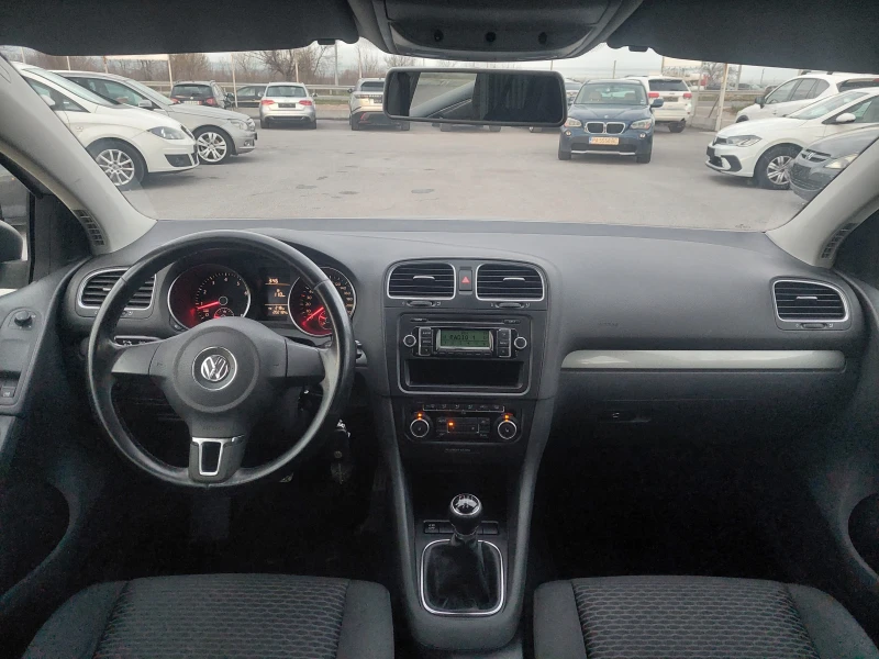 VW Golf 1.6i 102кс., снимка 12 - Автомобили и джипове - 52486283