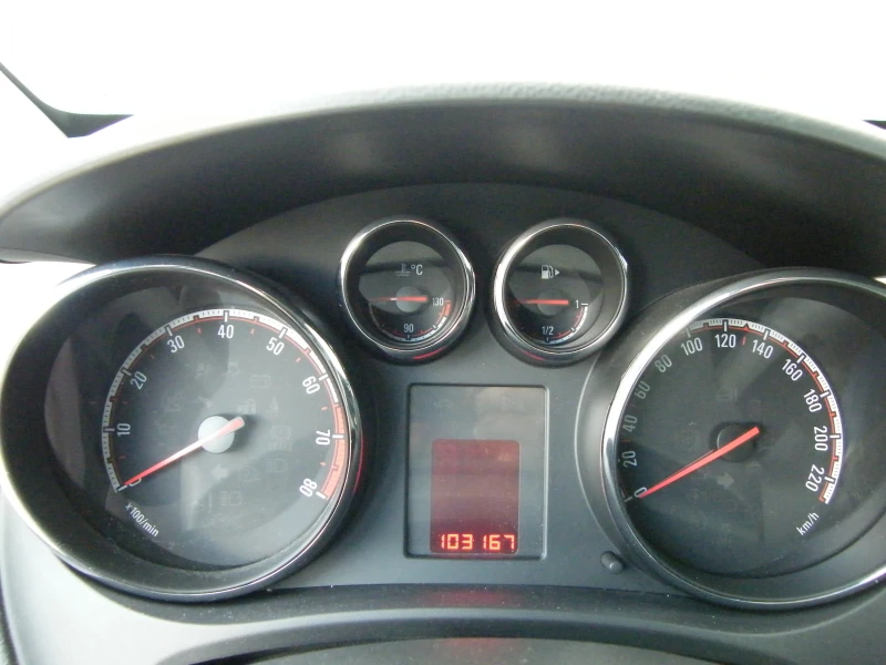 Opel Meriva 1.4i 103 000km GAZ инжекцион, снимка 9 - Автомобили и джипове - 52503460