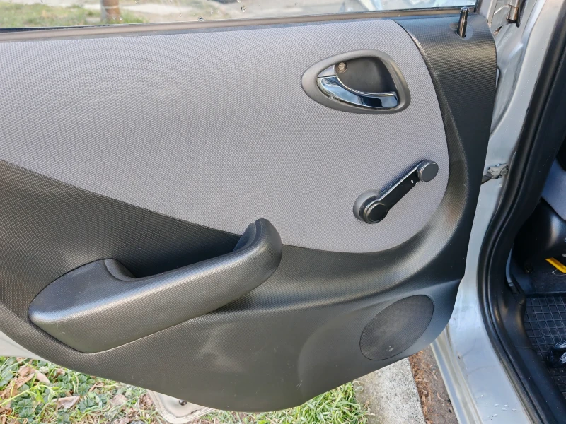 Honda Jazz, снимка 2 - Автомобили и джипове - 53231022