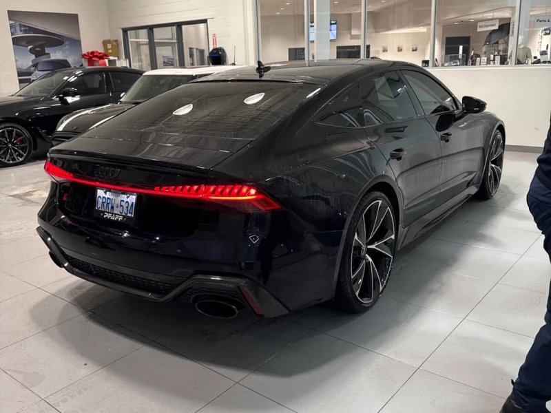 Audi Rs7 4.0 TFSI quattro  CARFAX, снимка 3 - Автомобили и джипове - 53441136
