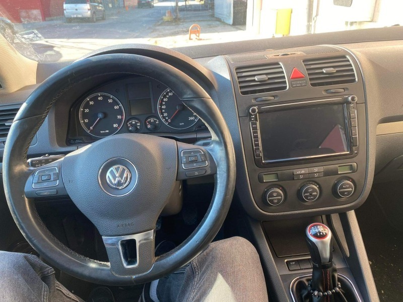 VW Golf, снимка 3 - Автомобили и джипове - 46346533