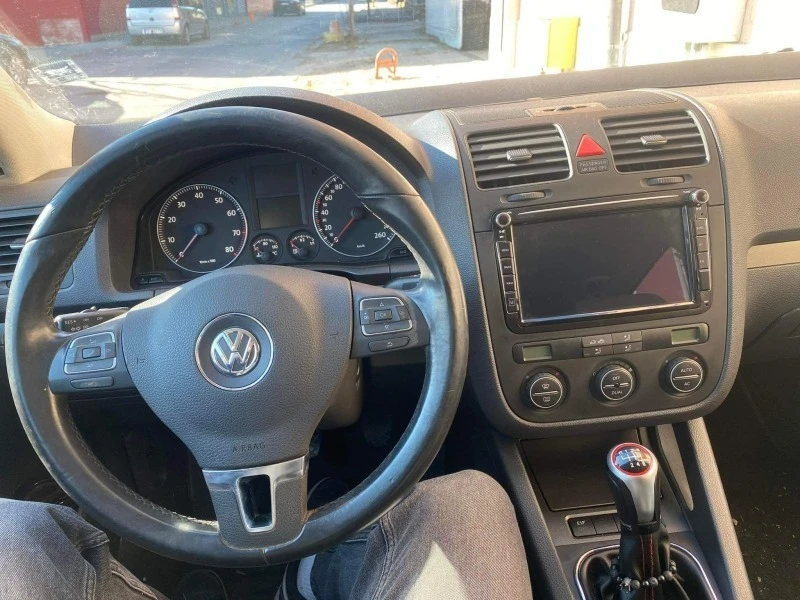 VW Golf, снимка 3 - Автомобили и джипове - 47233684