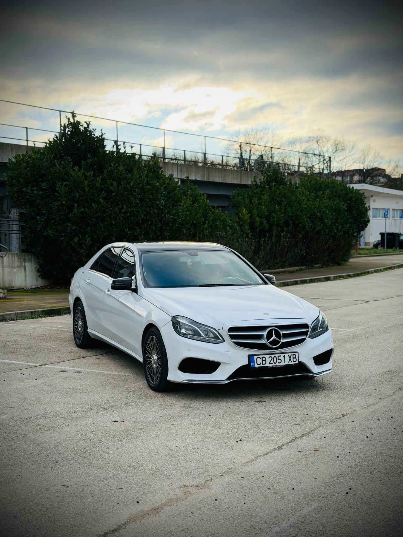 Mercedes-Benz E 220, снимка 1