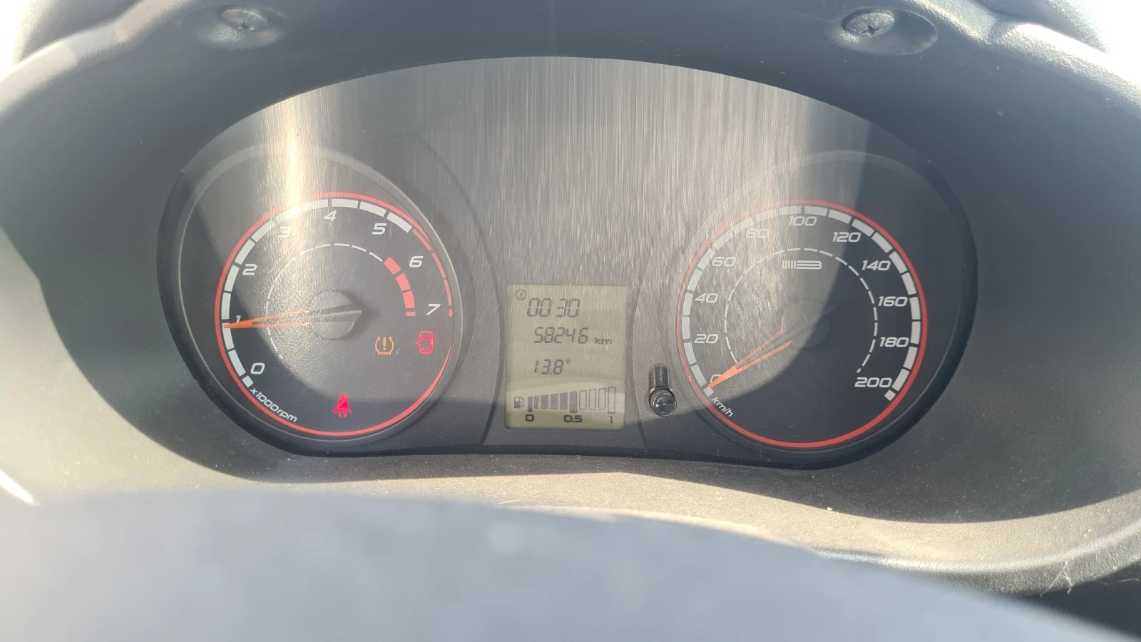 Lada Kalina 1.6.16v, снимка 16 - Автомобили и джипове - 42818747