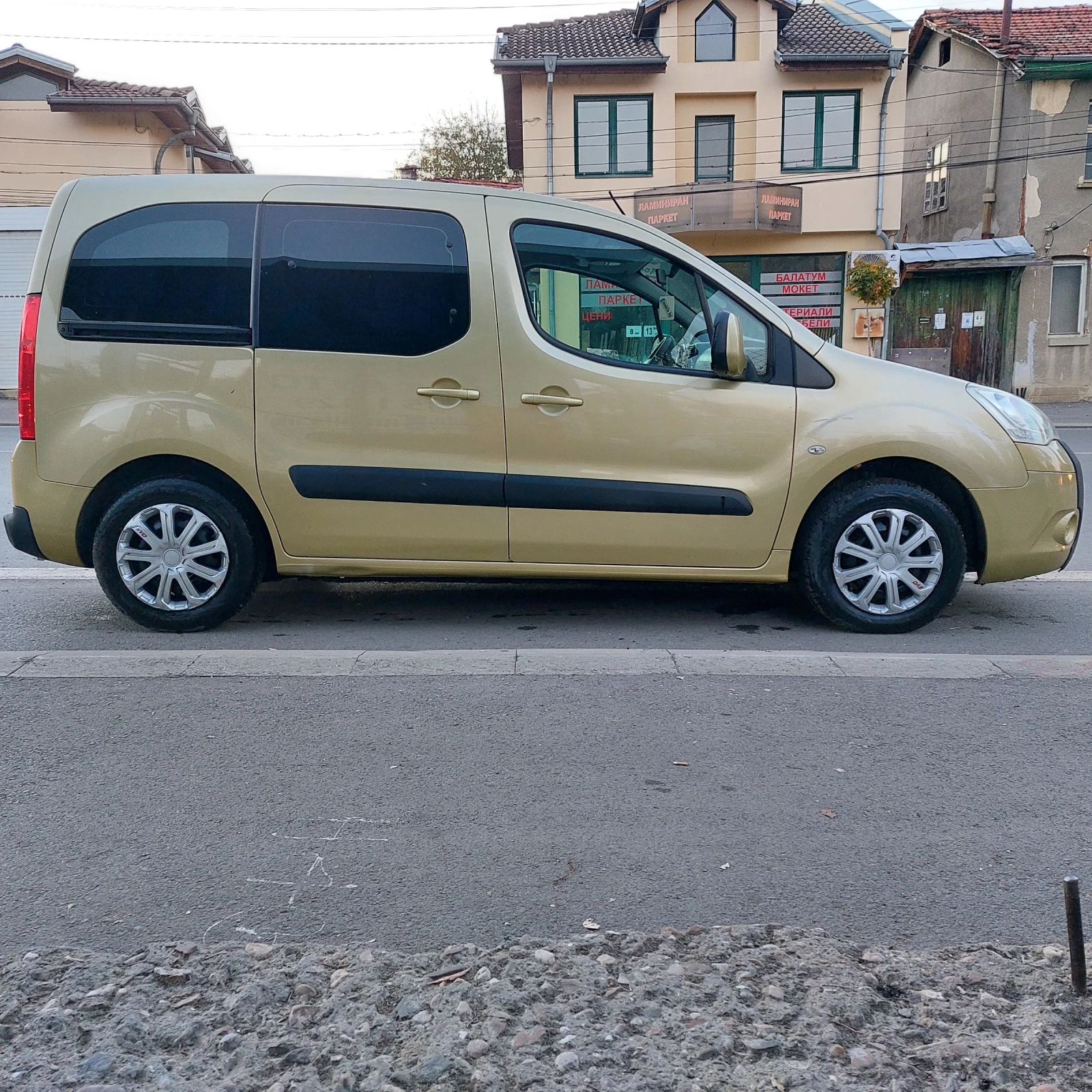 Citroen Berlingo 1.6HÐI - изображение 8