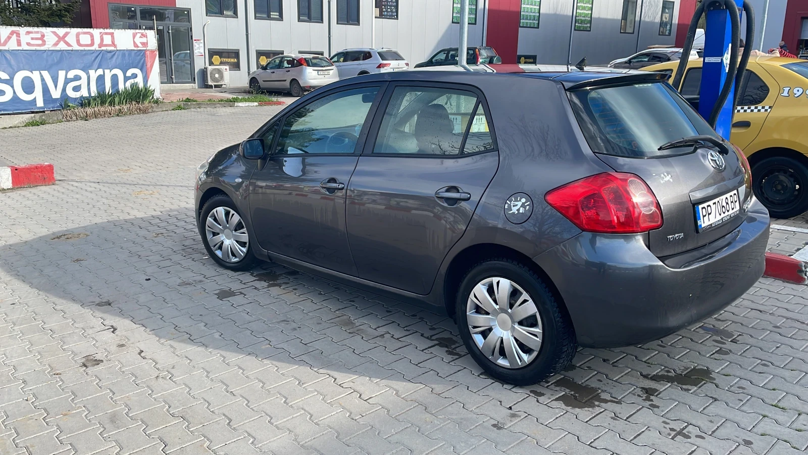 Toyota Auris  - изображение 4