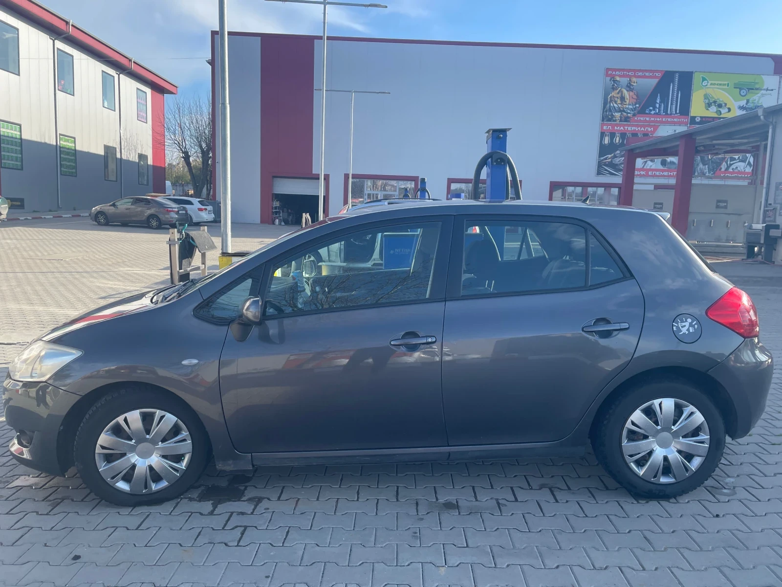Toyota Auris  - изображение 3