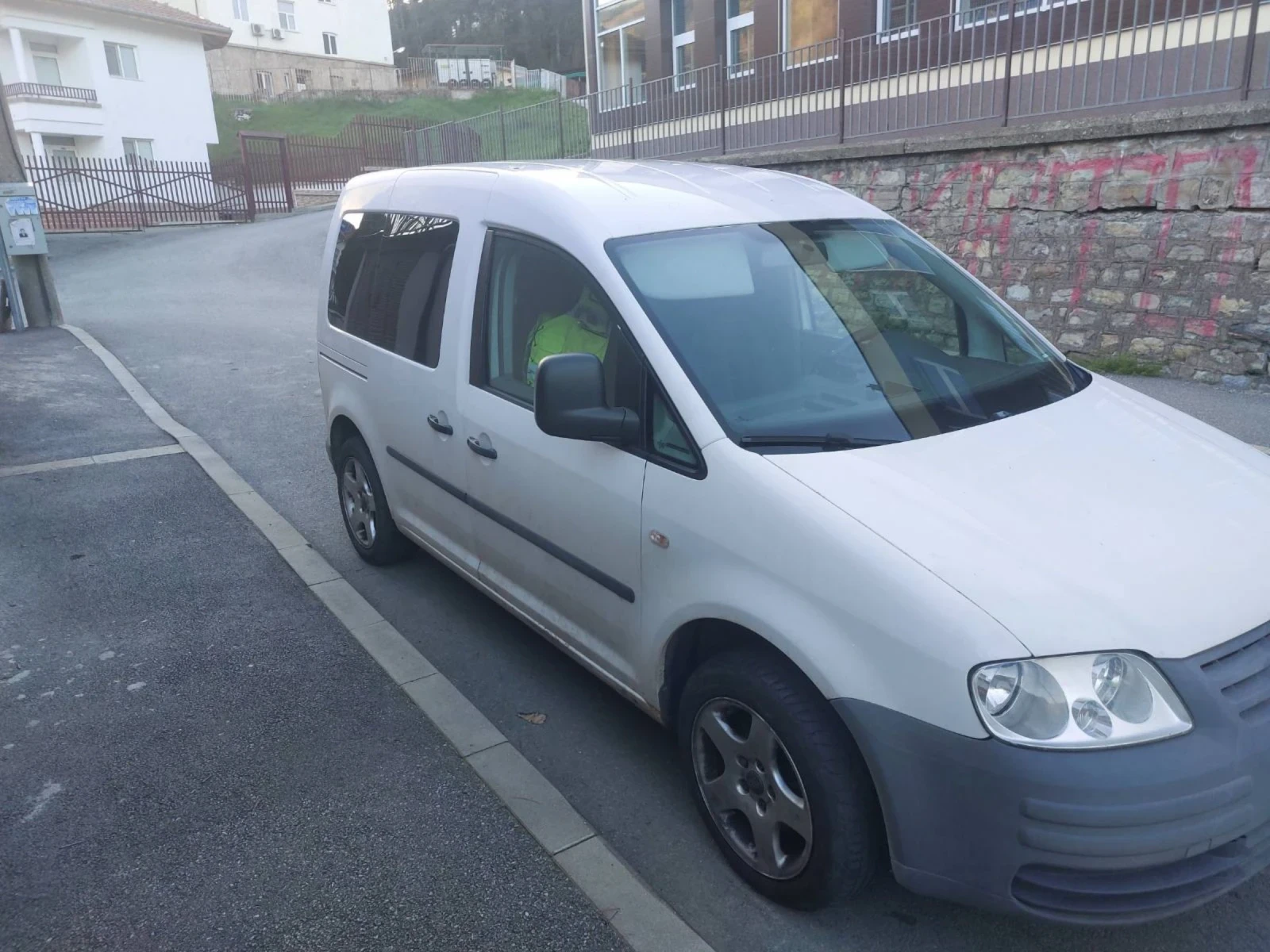 VW Caddy  - изображение 3