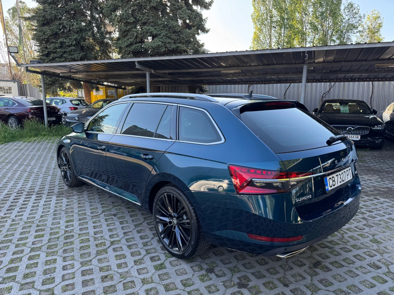 Skoda Superb 2.0TSI Laurin&Clement 272hp - изображение 5
