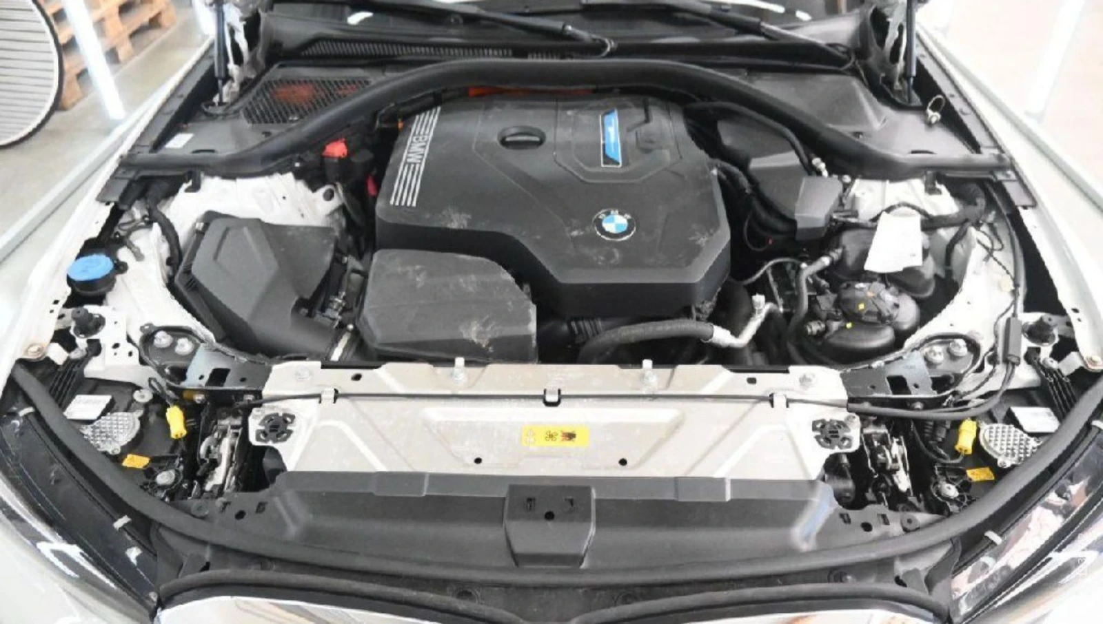 BMW 330 e xDrive Sport line.Hybrid - изображение 9