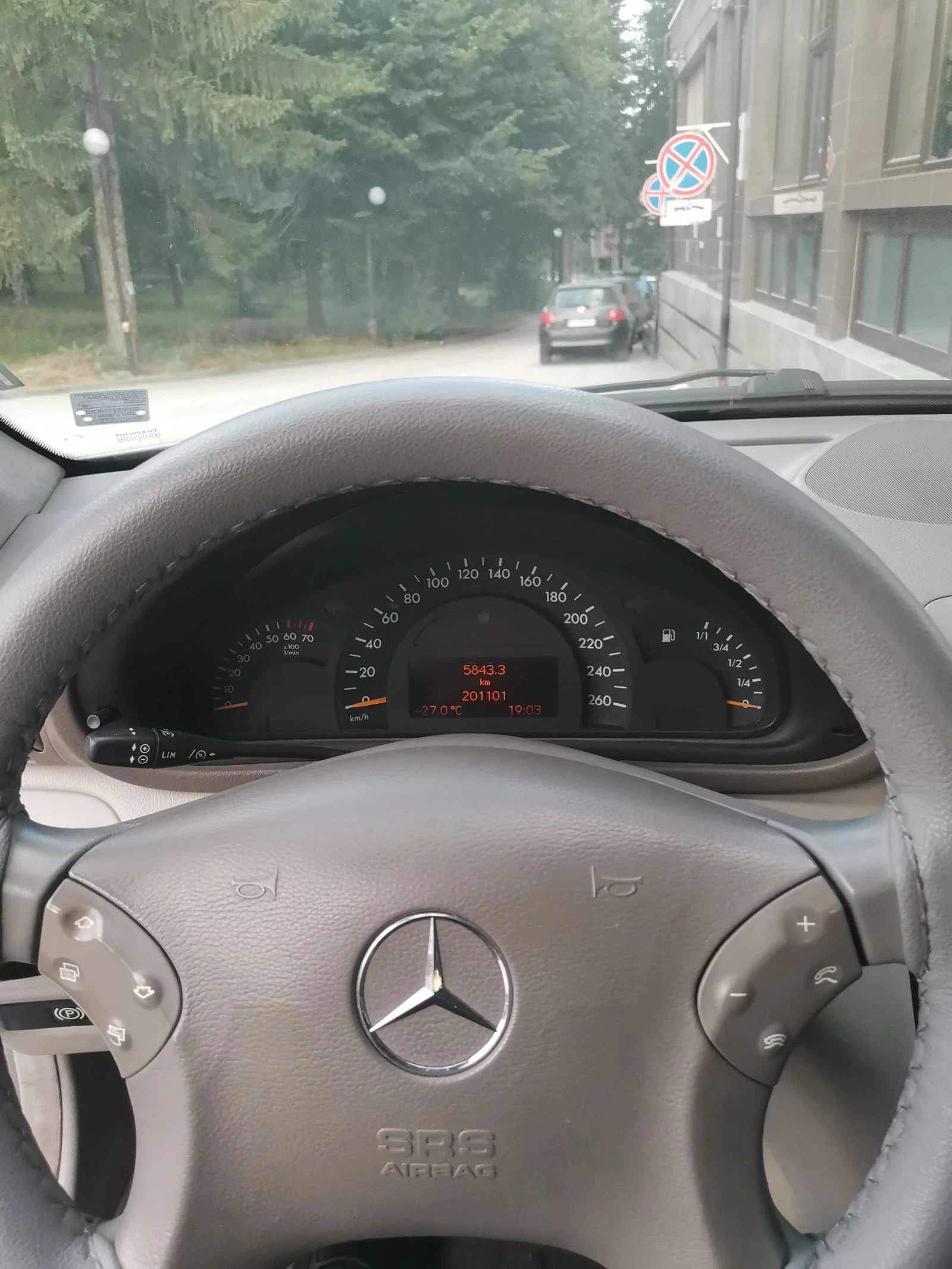 Mercedes-Benz C 200  - изображение 8
