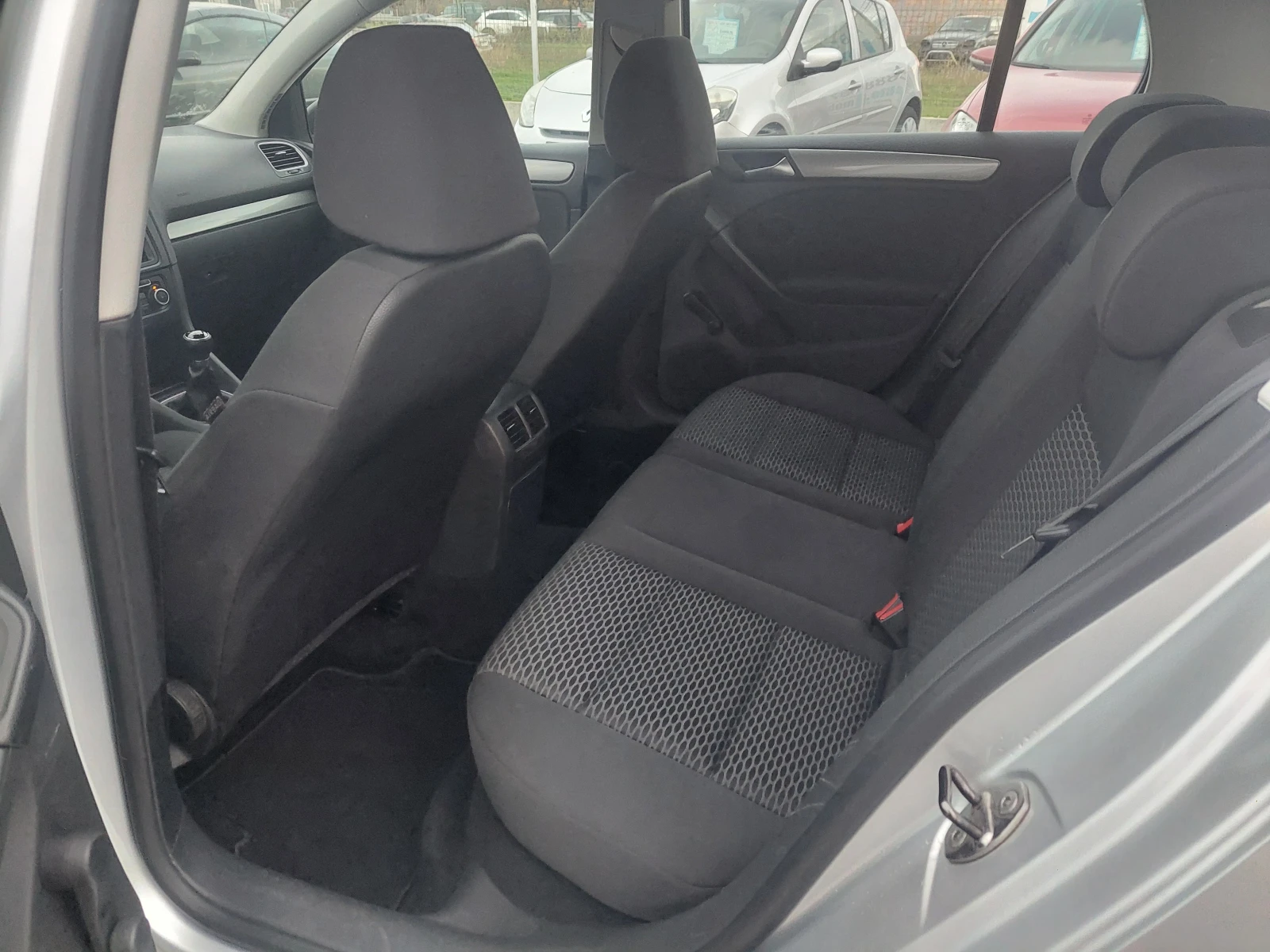 VW Golf 1.6i 102кс. - изображение 9