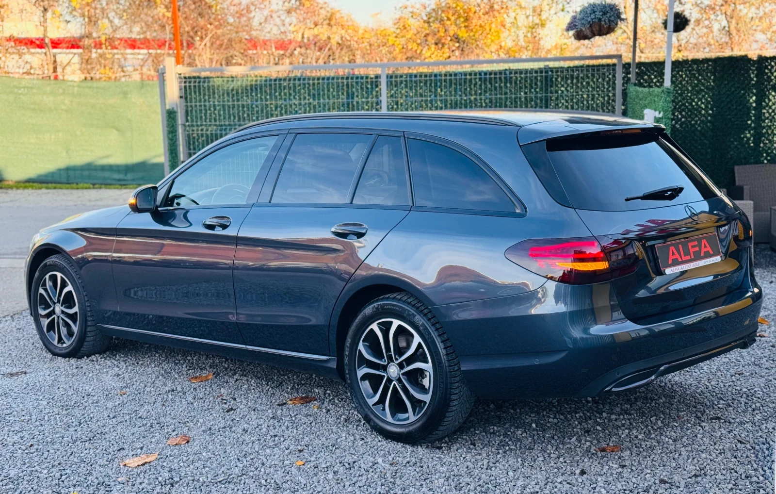 Mercedes-Benz C 250 d/BI-TURBO/4x4/ВСИЧКИ ЕКСТРИ/ПЕРЛА/ПОРЪЧКОВА/// - изображение 7