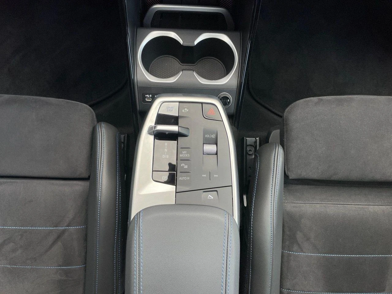 BMW iX1 xDrive30/M-SPORT/HEAD UP/360/LED/SHADOW LINE/ | Mobile.bg   9