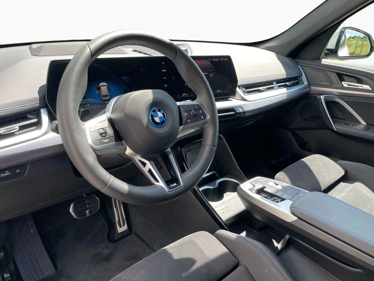 BMW iX1 xDrive30/M-SPORT/HEAD UP/360/LED/SHADOW LINE/ | Mobile.bg   7