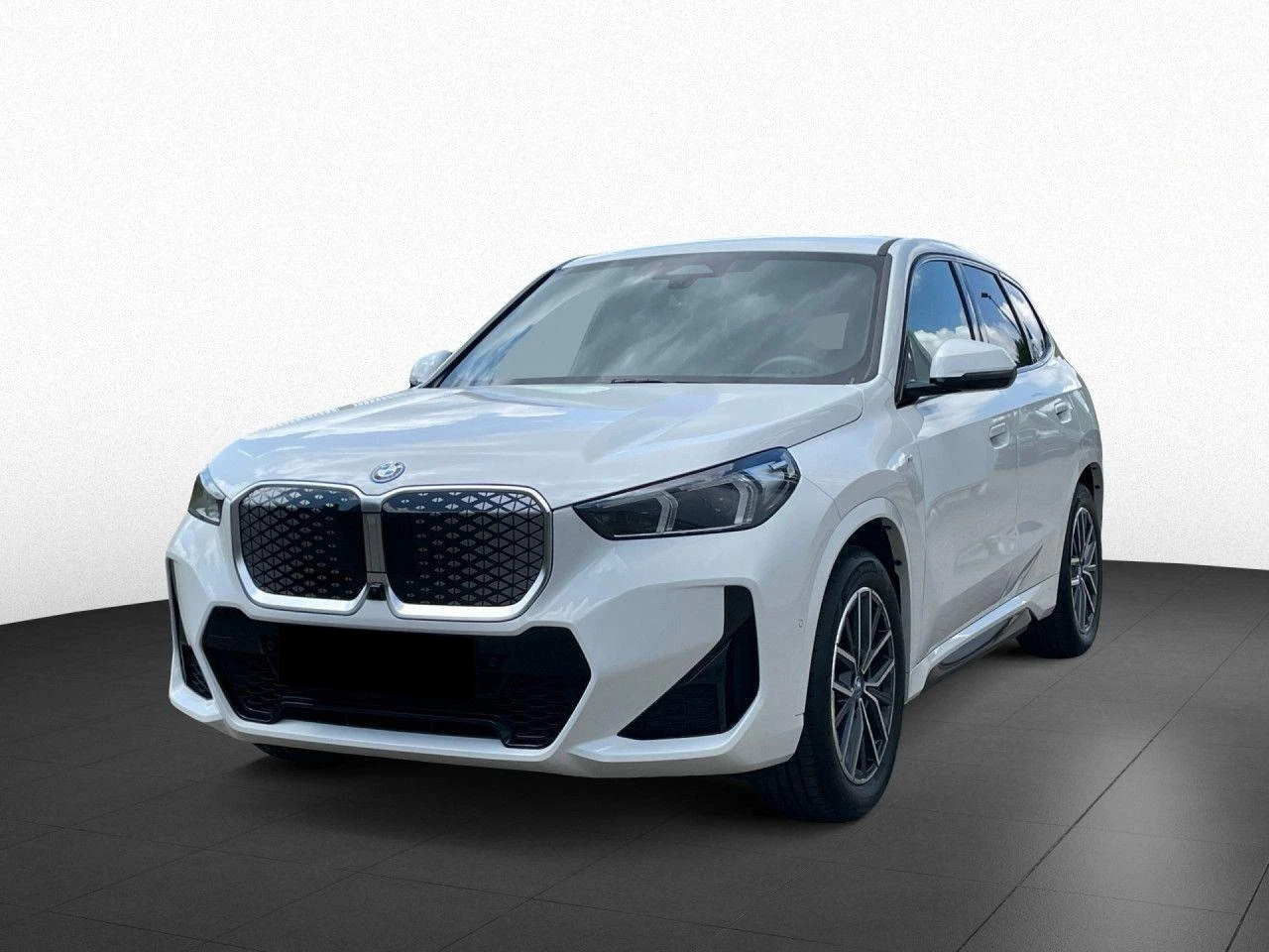 BMW iX1 xDrive30/M-SPORT/HEAD UP/360/LED/SHADOW LINE/ | Mobile.bg   2