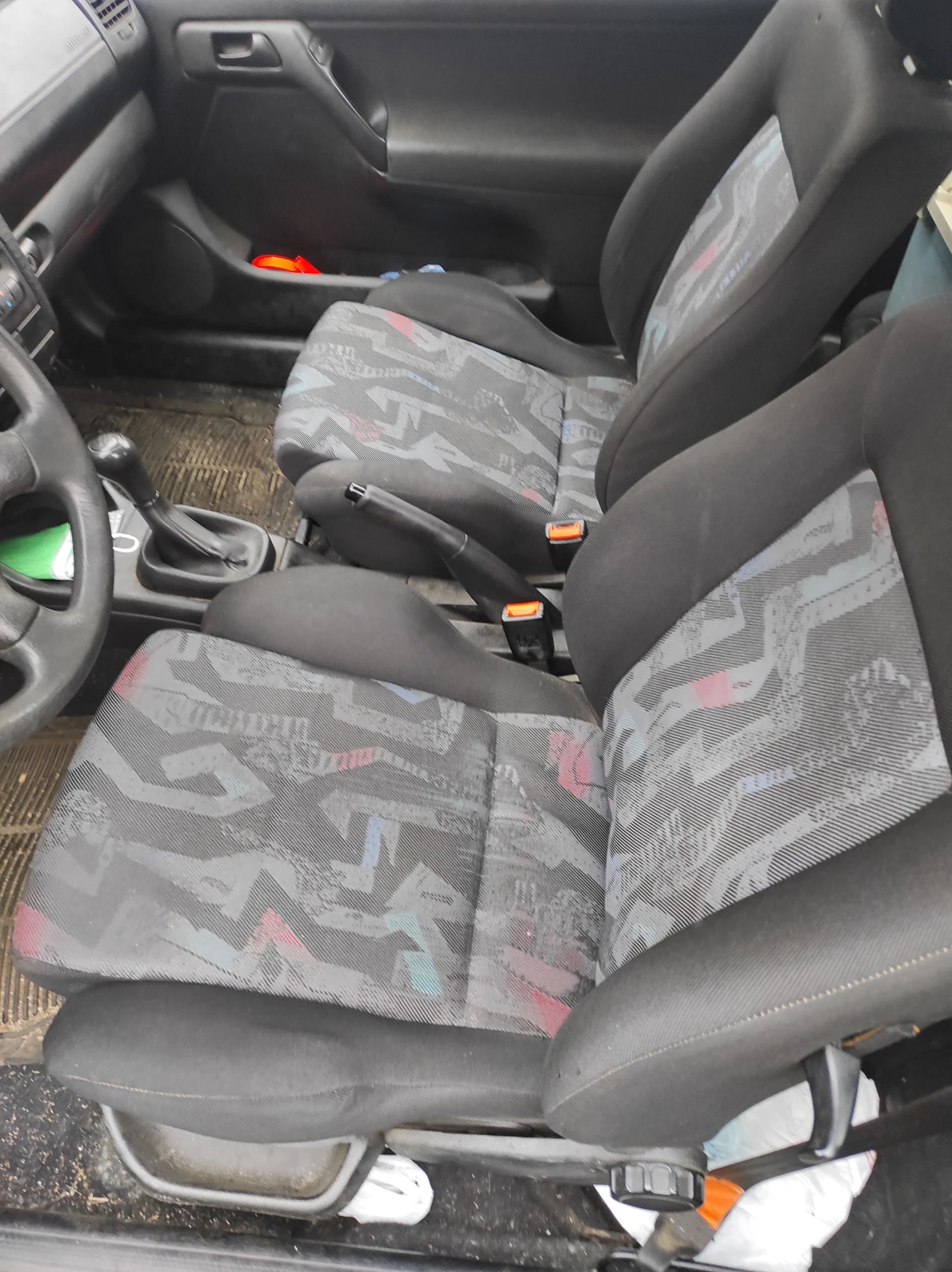 VW Golf 1.6 - изображение 5