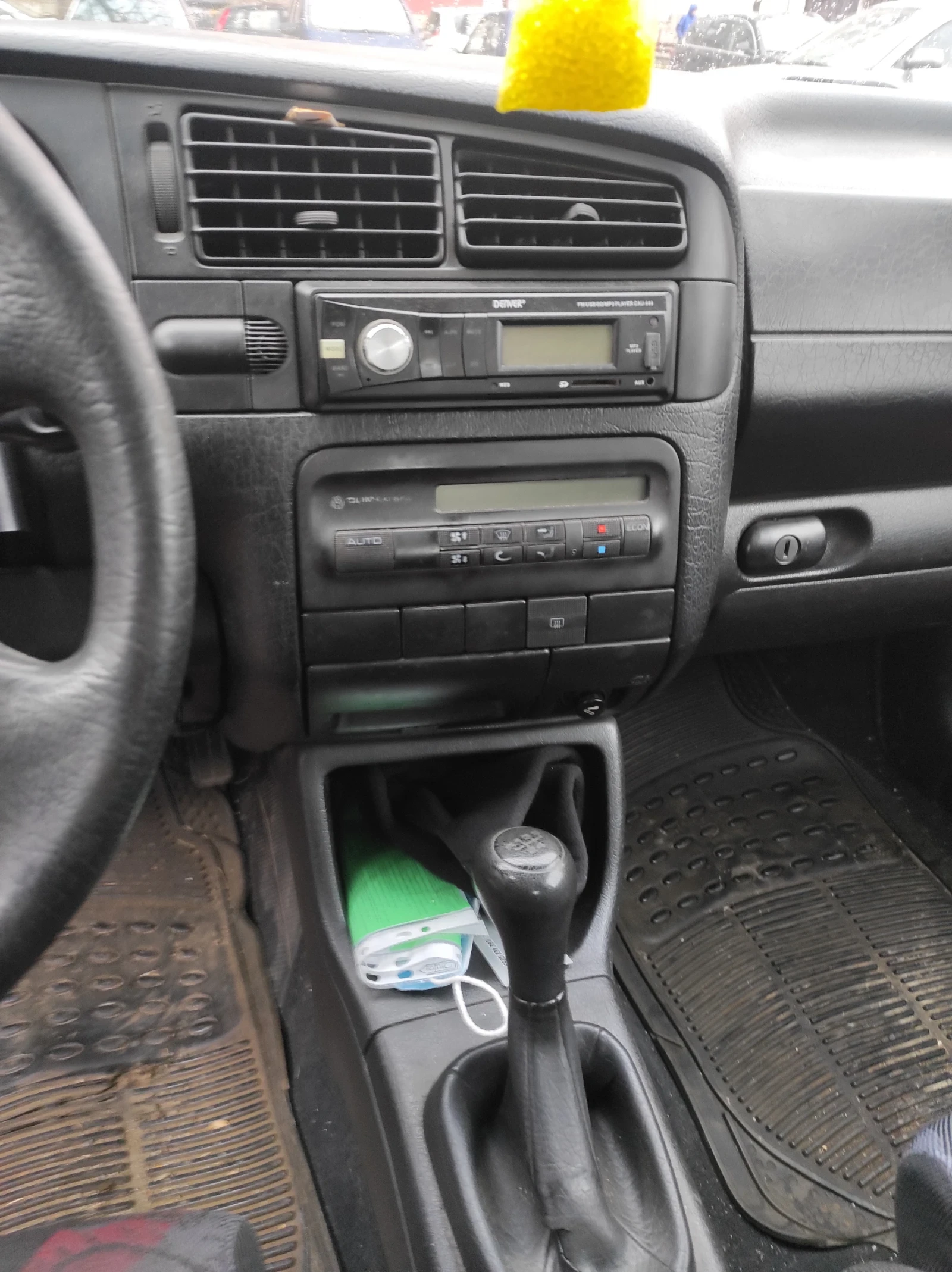 VW Golf 1.6 - изображение 6