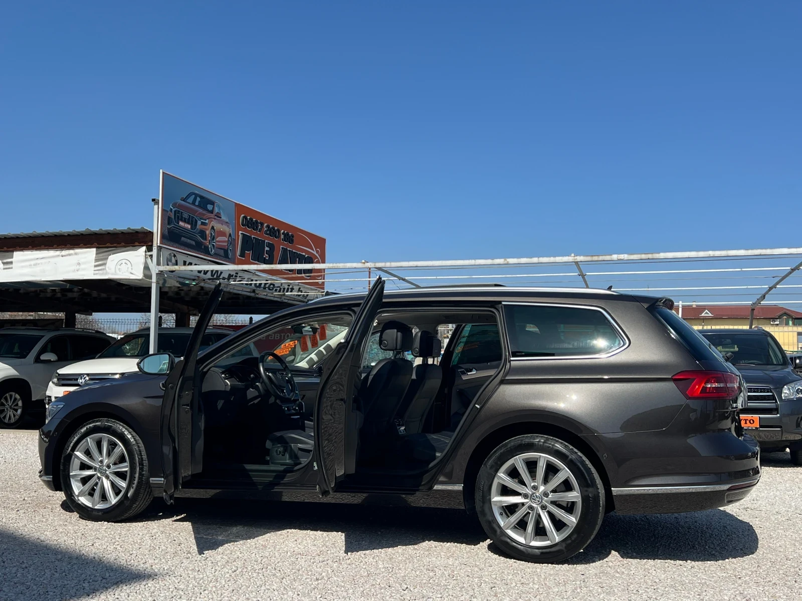 VW Passat 2.0TDI* 100%* AUTOMAT* PANORAMA* NAVI* ЛИЗИНГ, снимка 16 - Автомобили и джипове - 53836471