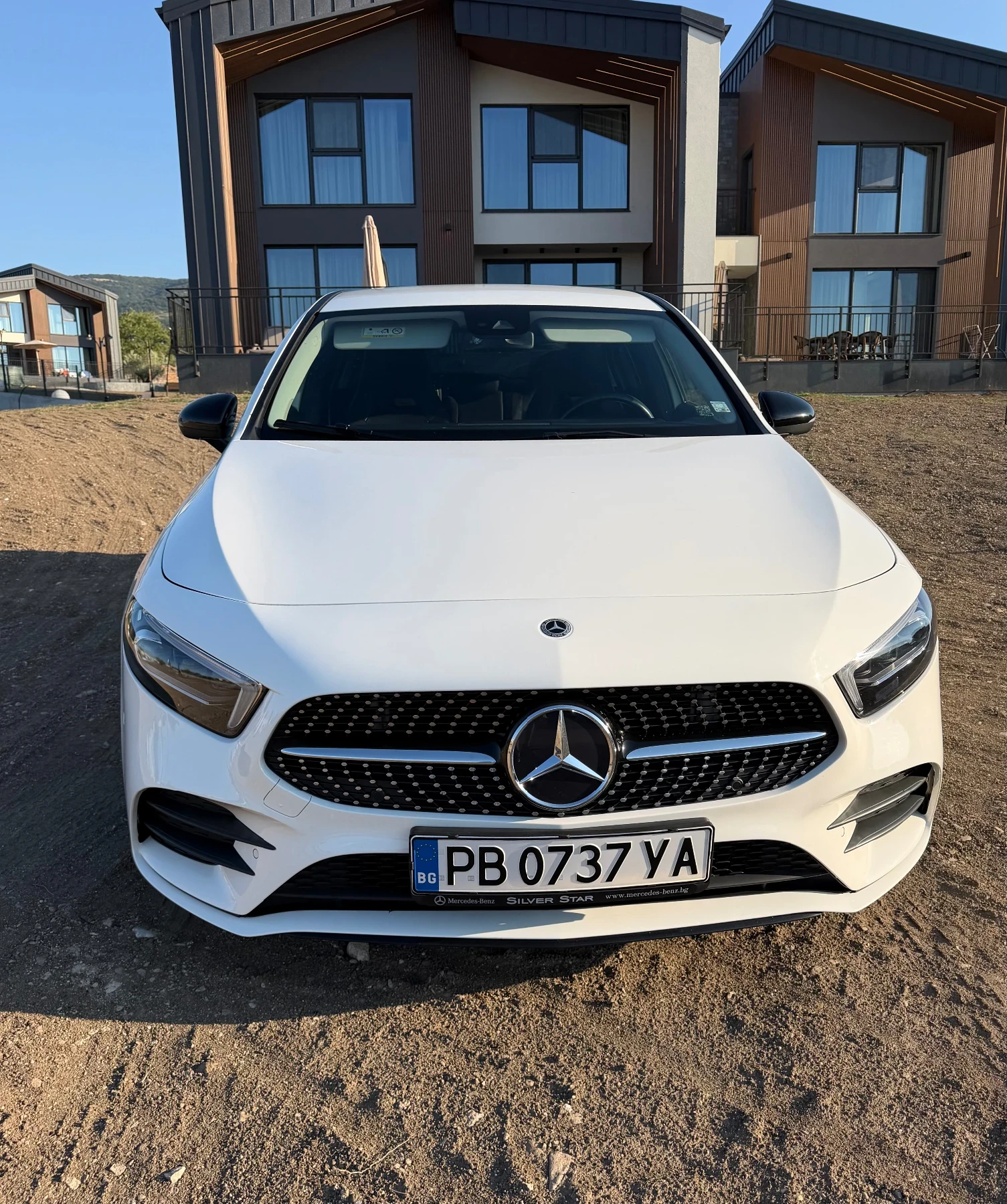Mercedes-Benz A 180 AMG Line Силвър Стар