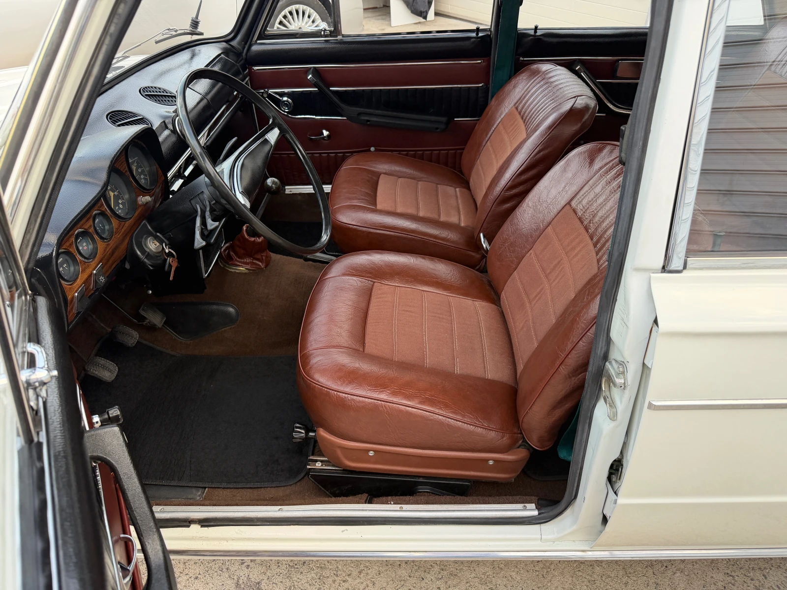 Lada 2103 ТОП СЪСТОЯНИЕ , снимка 7 - Автомобили и джипове - 55573406