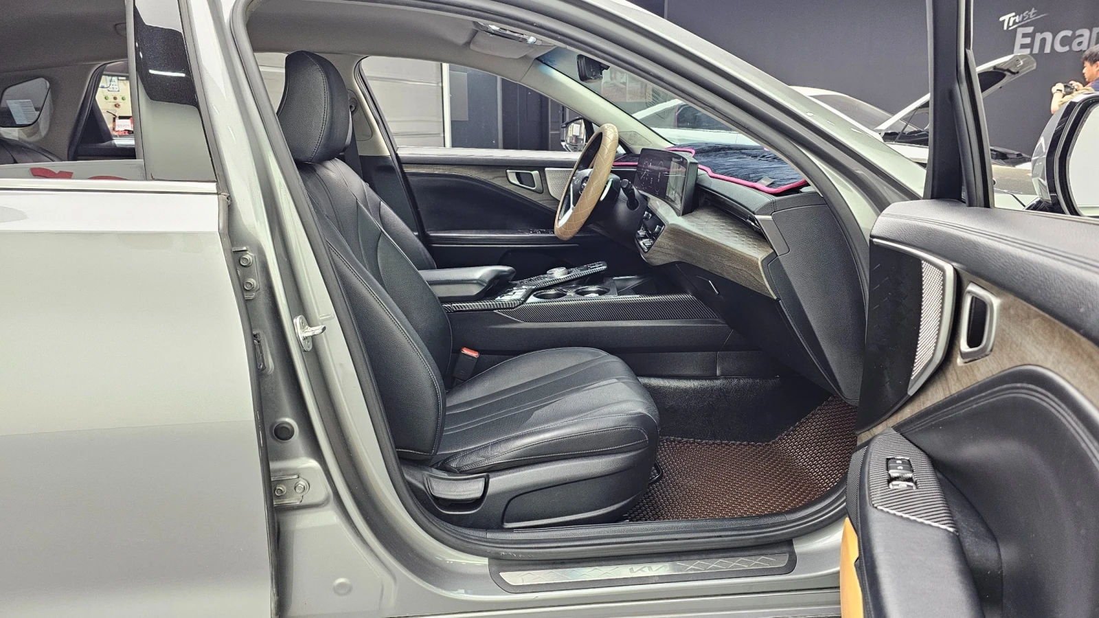 Kia K8 3.5 LPG * ПОДГРЕВ/ОБДУХВАНЕ СЕДАЛКИ* , снимка 14 - Автомобили и джипове - 55603751