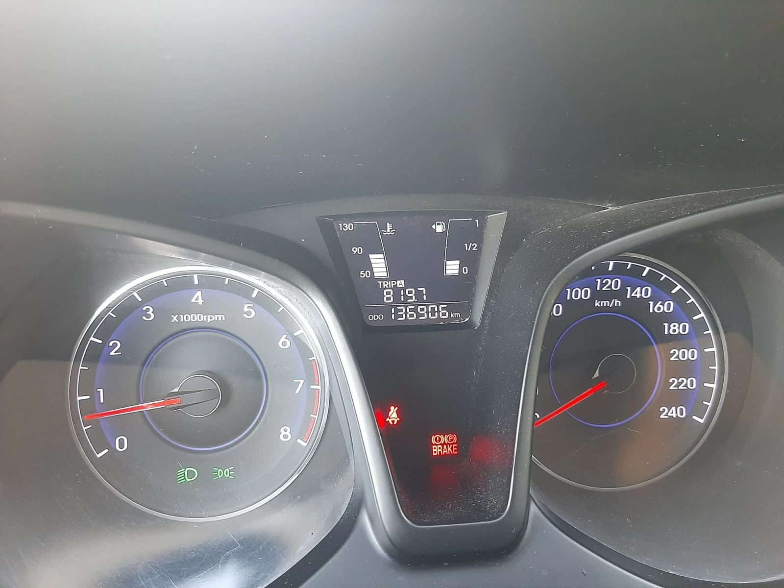 Hyundai Ix20 1.4i 90k.c , снимка 13 - Автомобили и джипове - 56119415