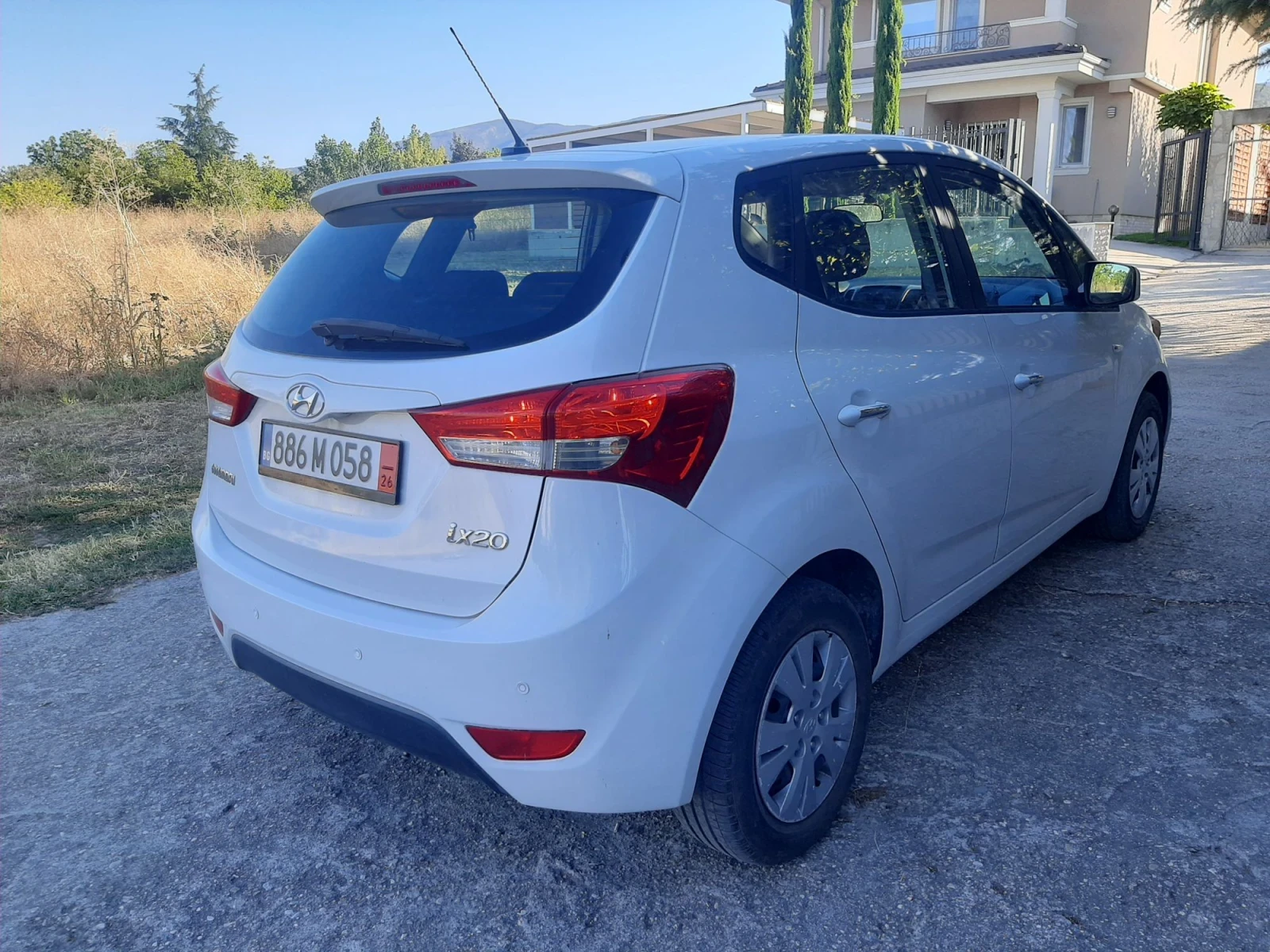Hyundai Ix20 1.4i 90k.c , снимка 3 - Автомобили и джипове - 56119415