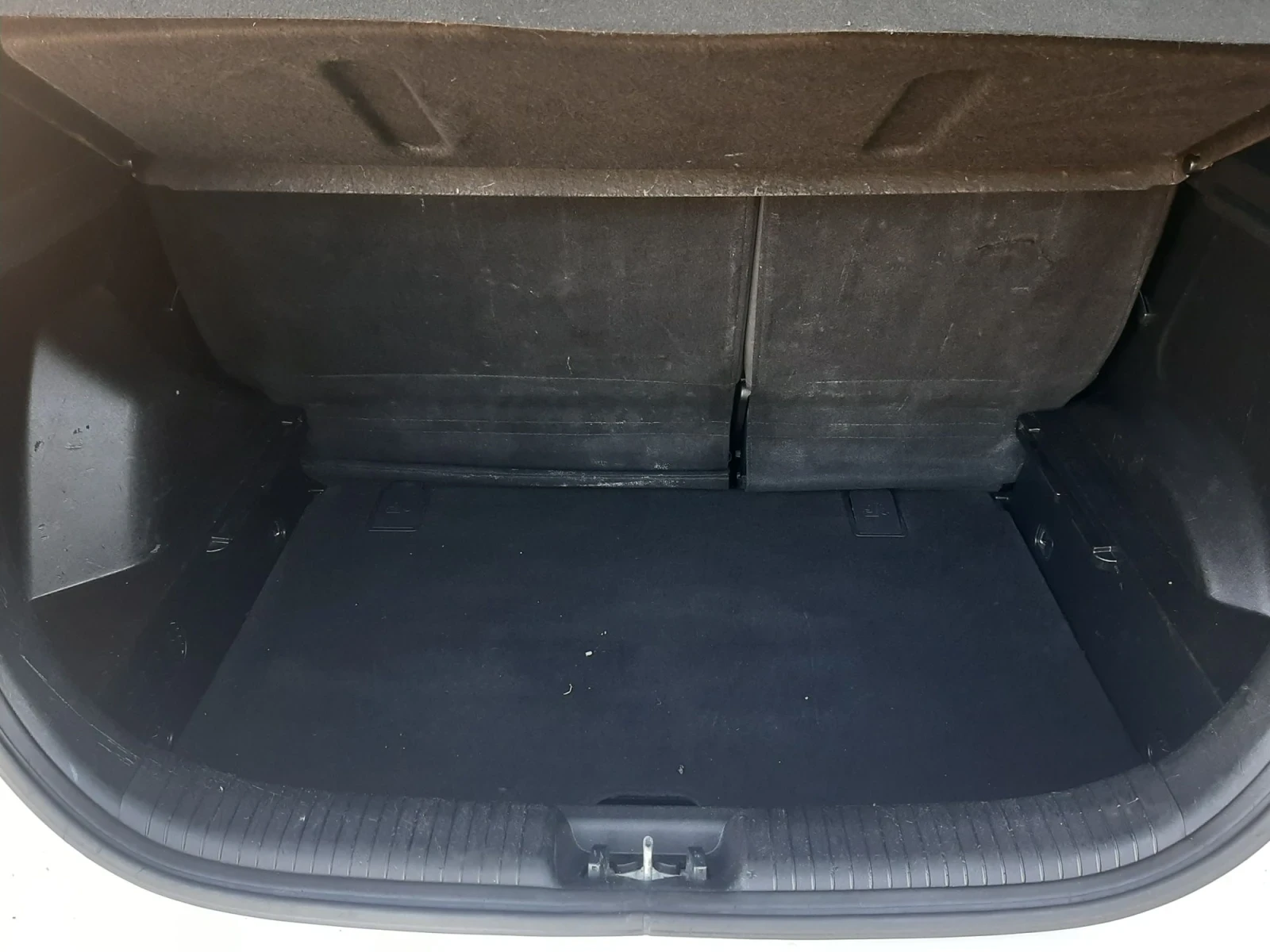 Hyundai Ix20 1.4i 90k.c , снимка 7 - Автомобили и джипове - 56119415
