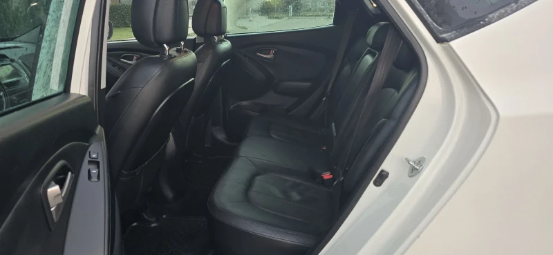 Hyundai IX35 2.0 184к.с.4?4 ПАНОРАМА/ЛИЗИНГ/НАВИ, снимка 14 - Автомобили и джипове - 52747862