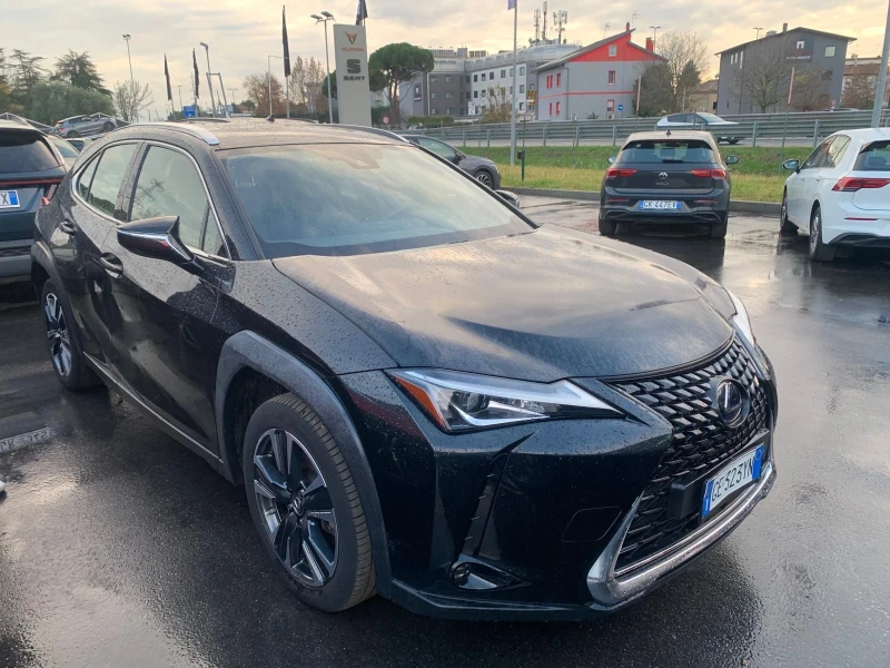 Lexus UX 250h 2021 HYBRID 130.000km, снимка 2 - Автомобили и джипове - 53126145