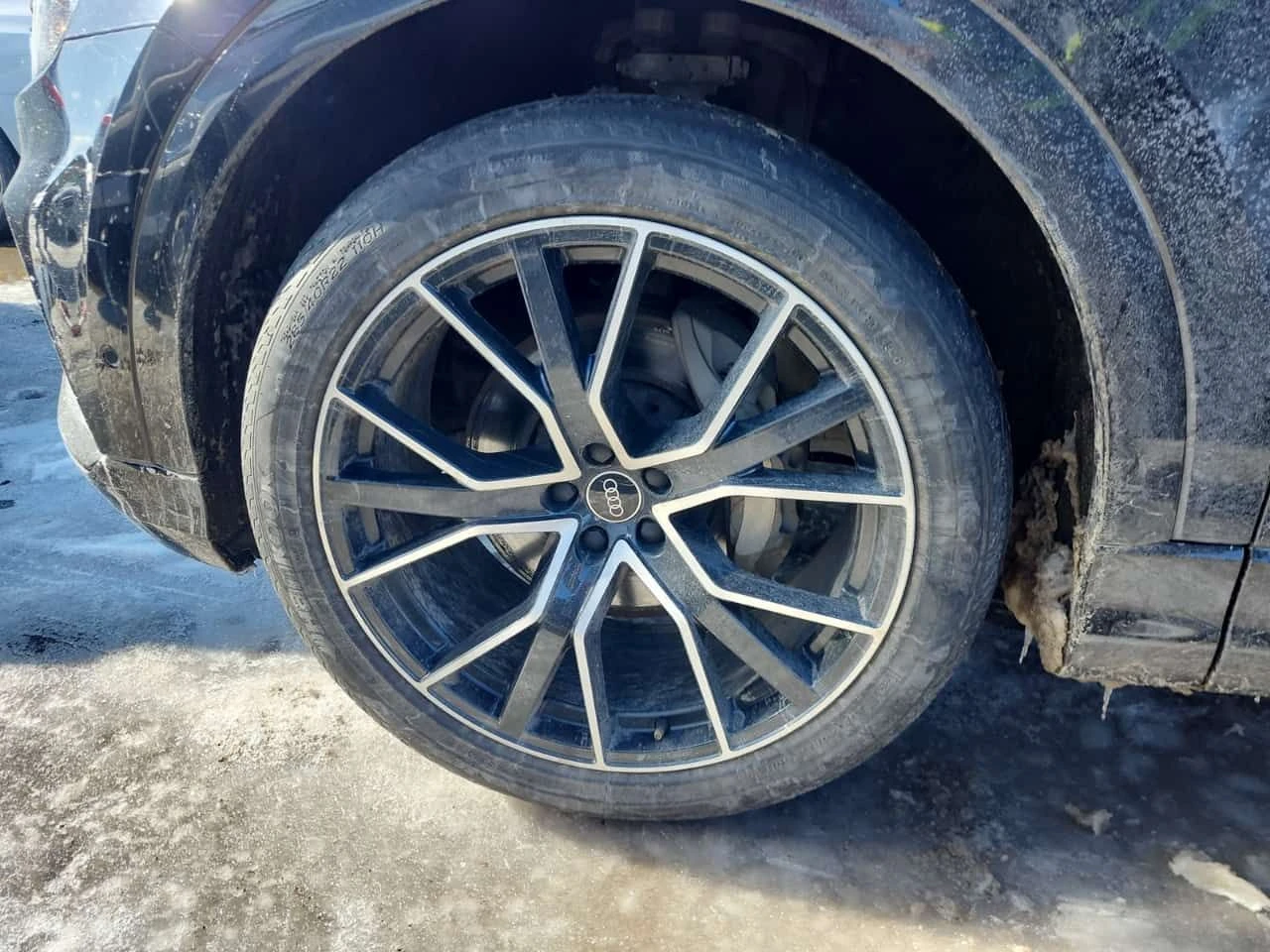 Audi Q8  PROGRESSIV /360/PANO/NAVI/ОБДУХВАНЕ - изображение 6