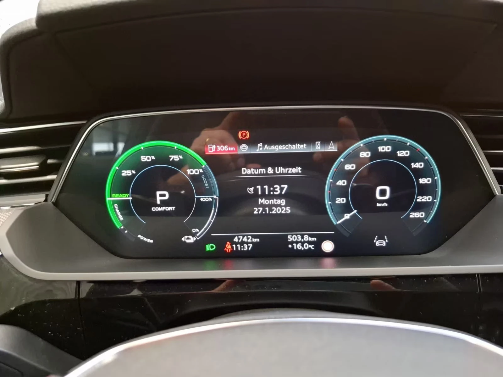 Audi SQ8 e-tron/503HP/SPORTBACK/HUD/360/MEMO/LED/973g, снимка 14 - Автомобили и джипове - 53959466