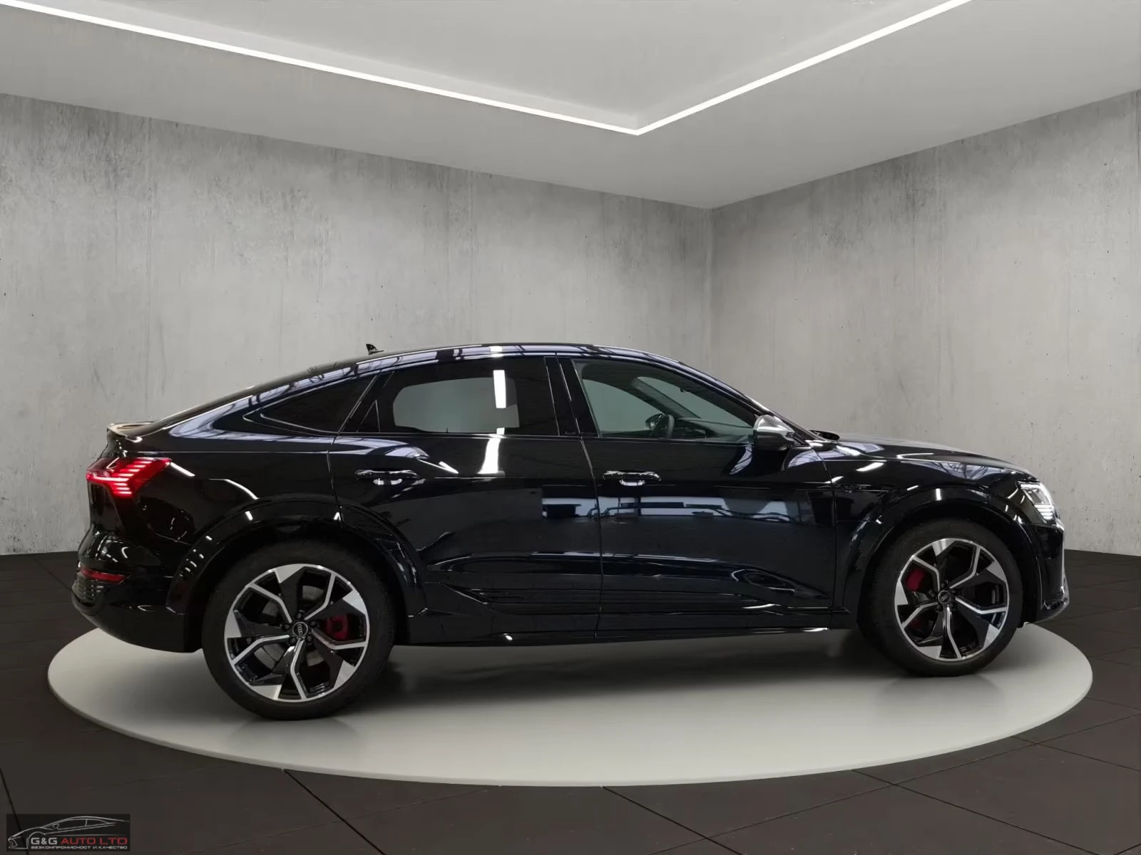 Audi SQ8 e-tron/503HP/SPORTBACK/HUD/360/MEMO/LED/973g, снимка 6 - Автомобили и джипове - 53959466