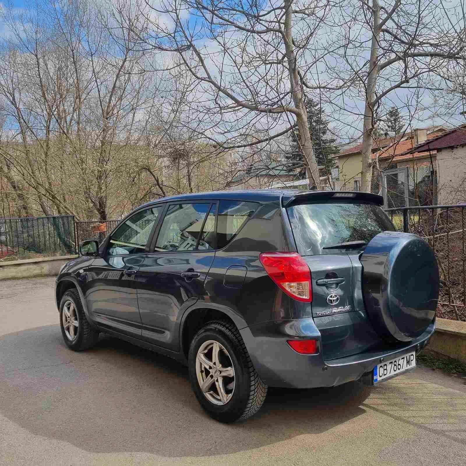 Toyota Rav4, снимка 4 - Автомобили и джипове - 54090637