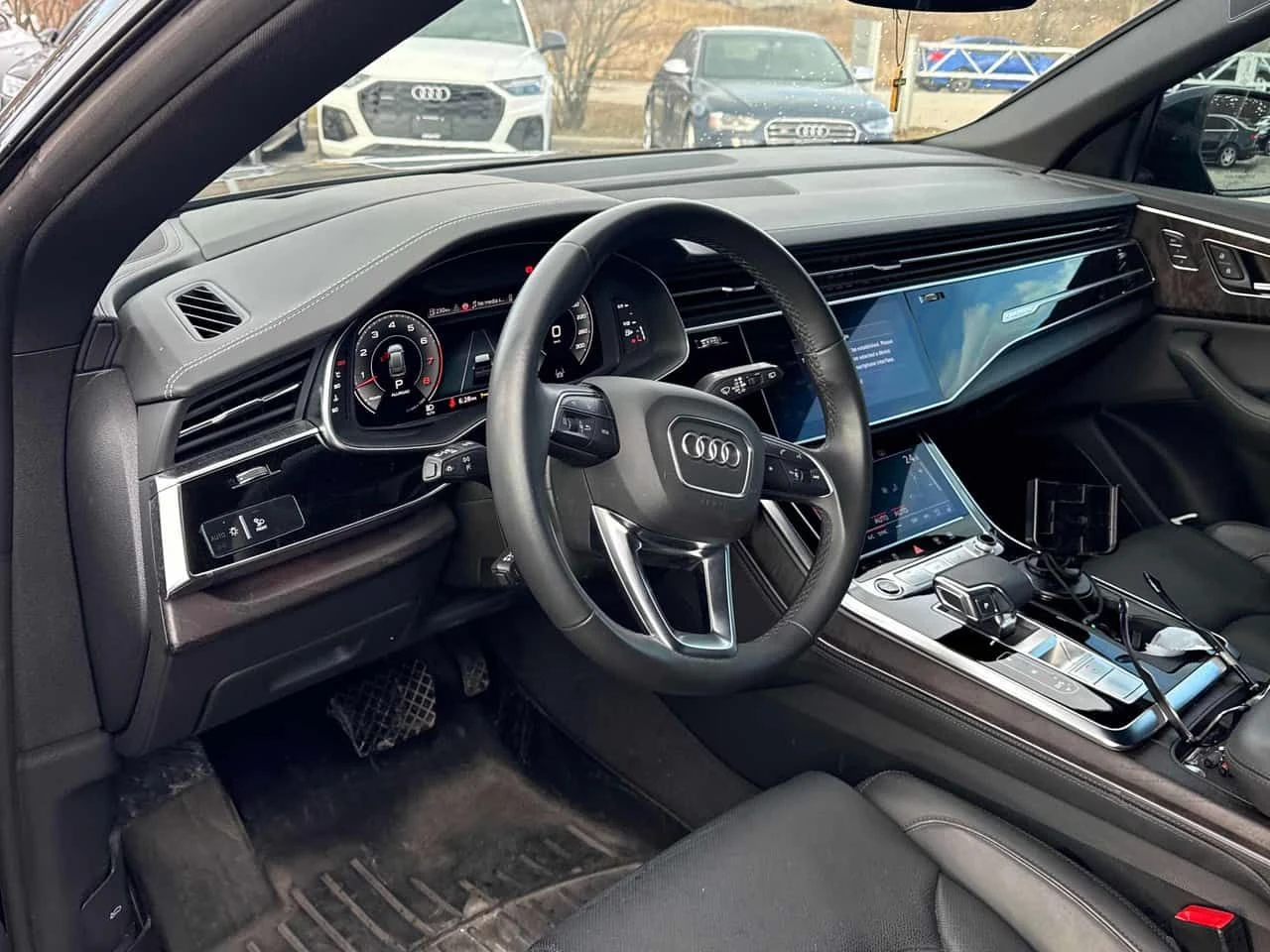 Audi Q8 Technik  CARFAX, снимка 5 - Автомобили и джипове - 54123291