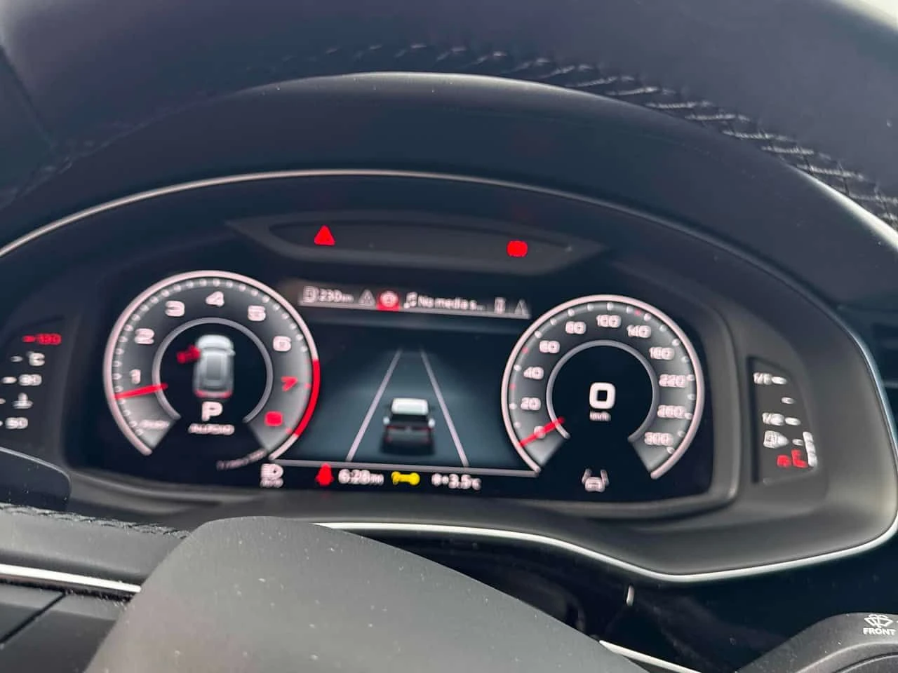 Audi Q8 Technik  CARFAX, снимка 8 - Автомобили и джипове - 54123291