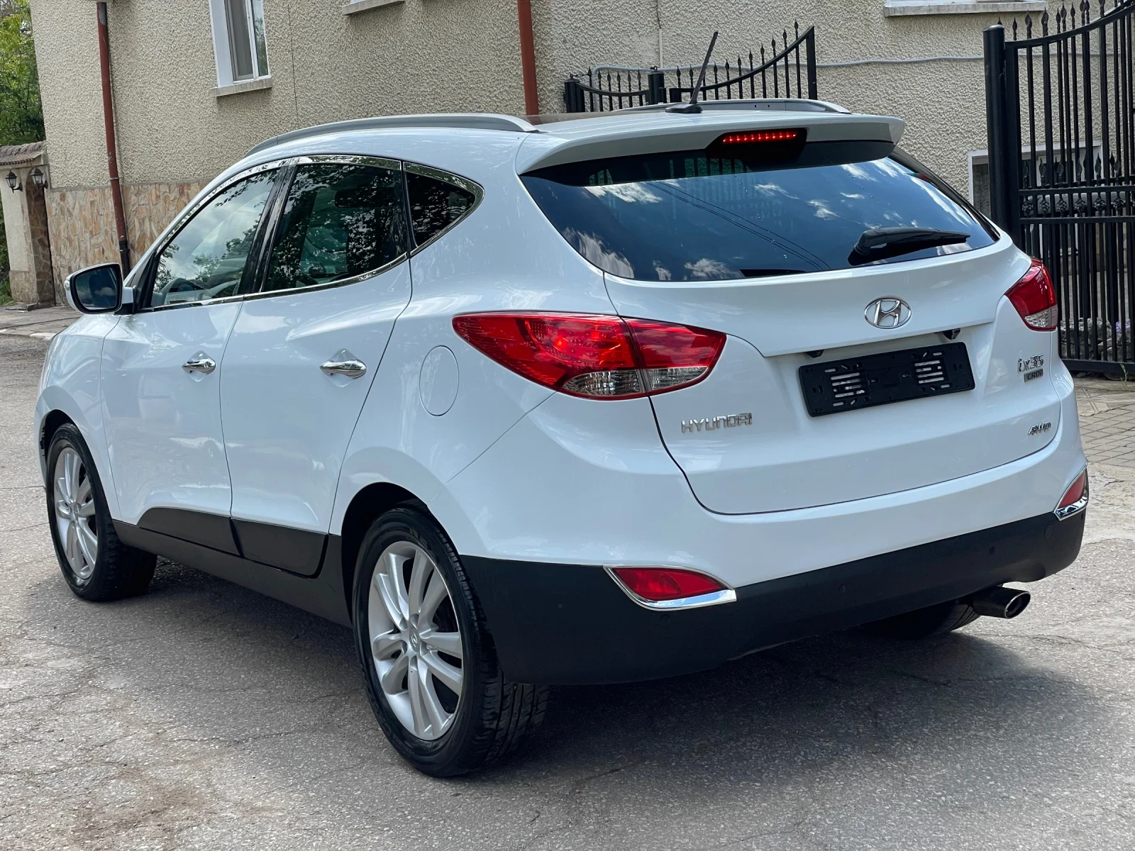 Hyundai IX35 2.0crdi* 4x4* navi* automat, снимка 5 - Автомобили и джипове - 54412234