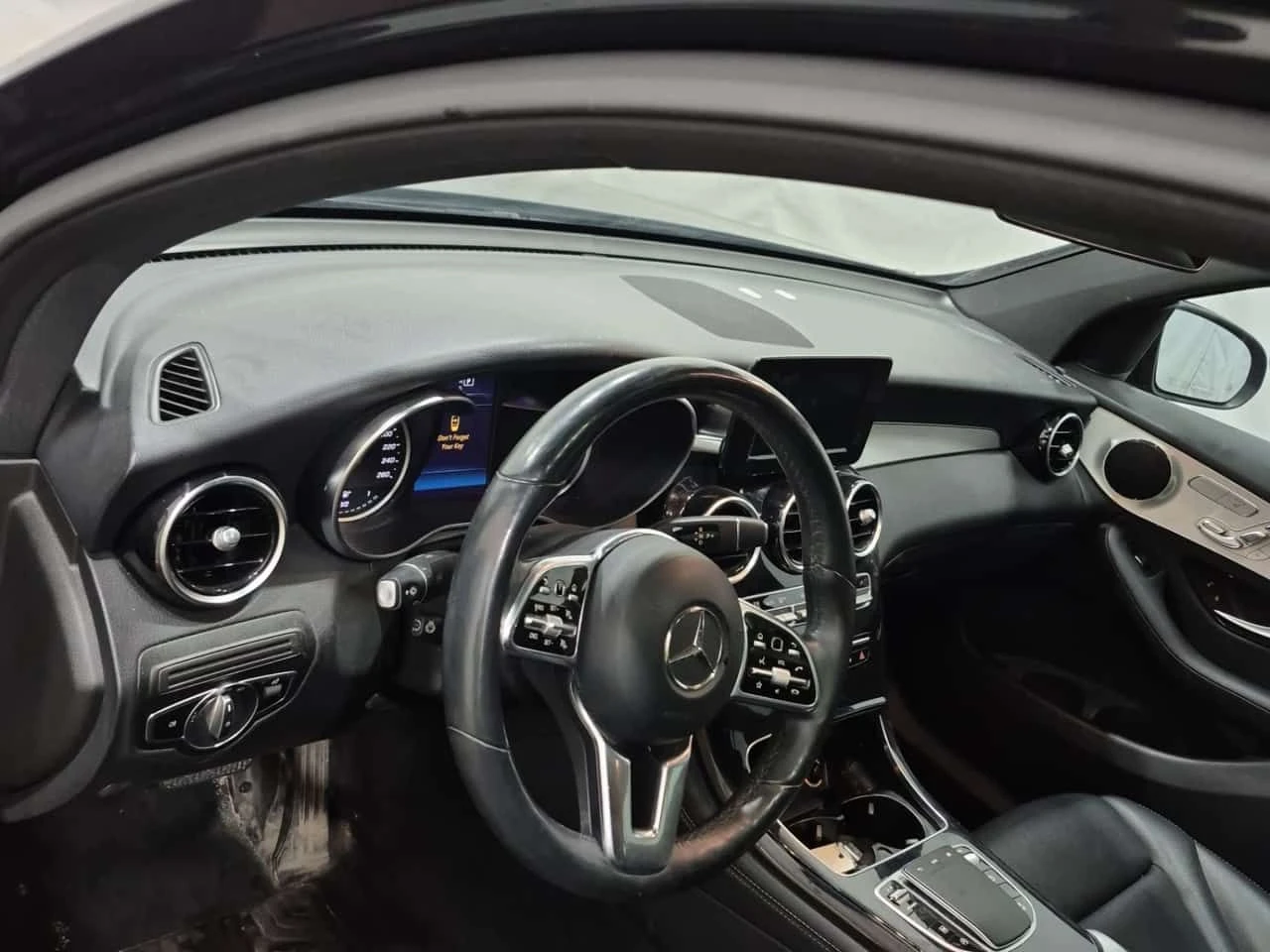 Mercedes-Benz GLC 300 COUPE| PANO| MEMORY| 2 КЛЮЧА| , снимка 11 - Автомобили и джипове - 54518891