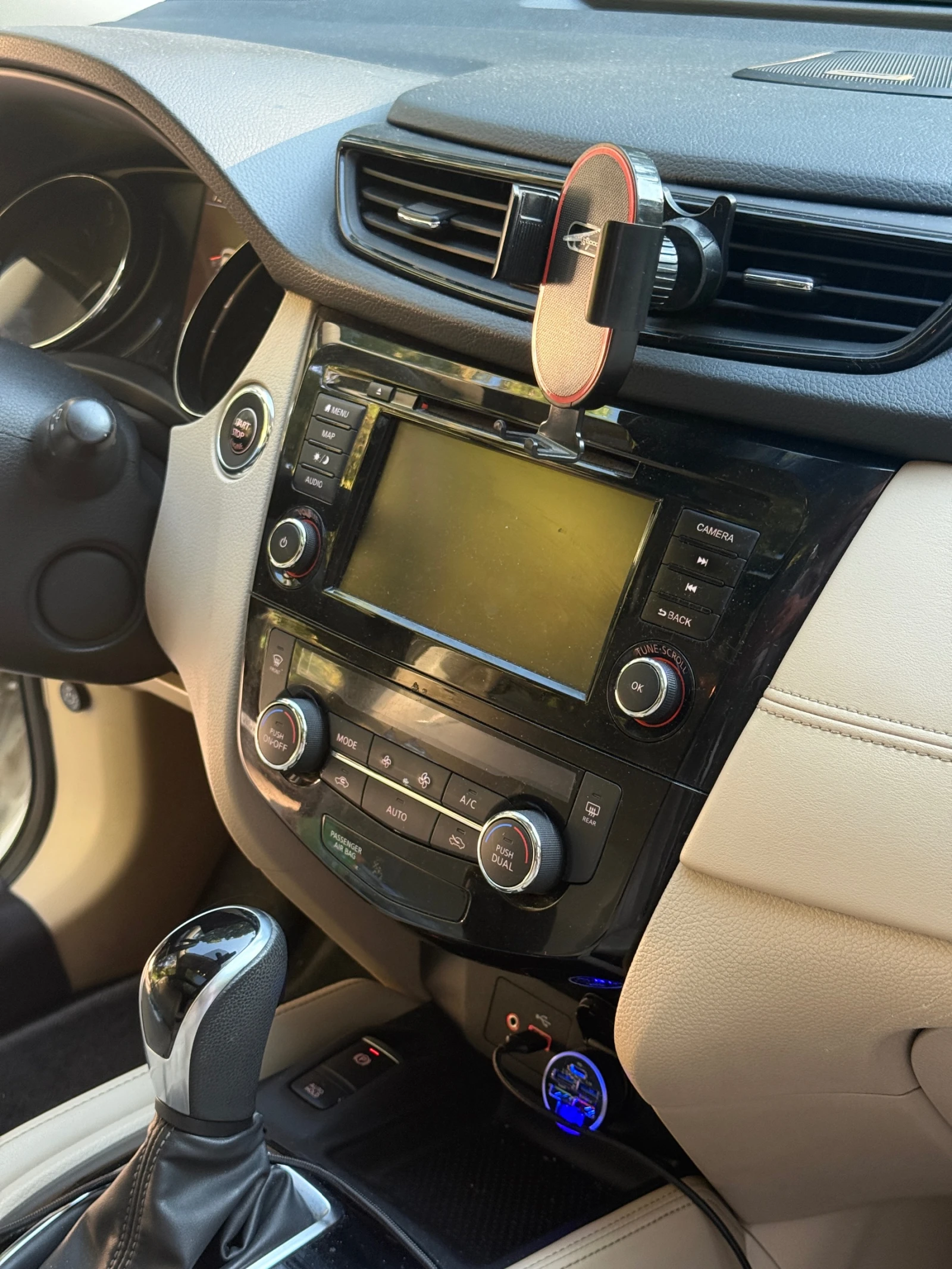 Nissan Rogue 2.5 SL AWD 4х4| Газ | От Собственик | Панорама, снимка 14 - Автомобили и джипове - 55675621