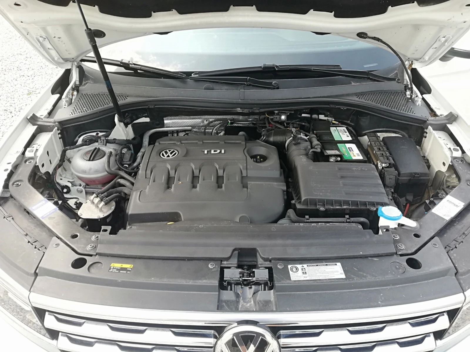 VW Tiguan 2.0TDI NAVI AVT. 4X4 , снимка 16 - Автомобили и джипове - 55705631