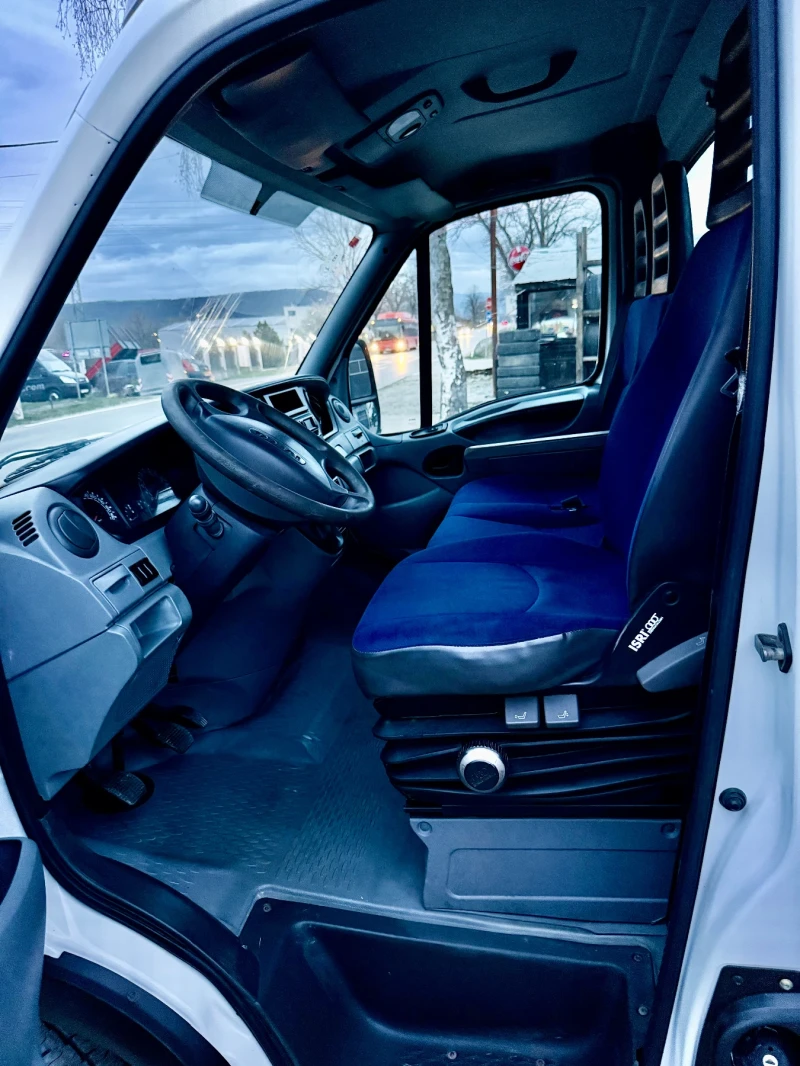 Iveco 35c15 На Шаси* климатик* 4.35м междуосие, снимка 17 - Бусове и автобуси - 49611341