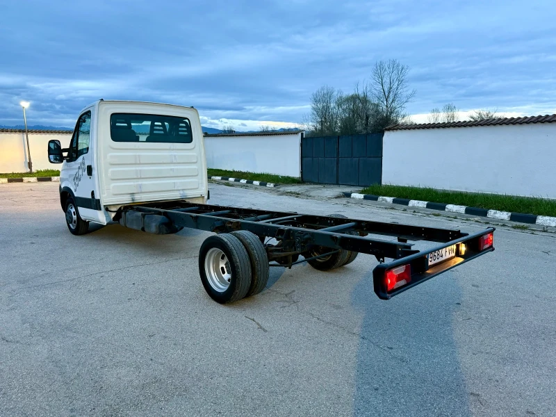 Iveco 35c15 На Шаси* климатик* 4.35м междуосие, снимка 9 - Бусове и автобуси - 49611341