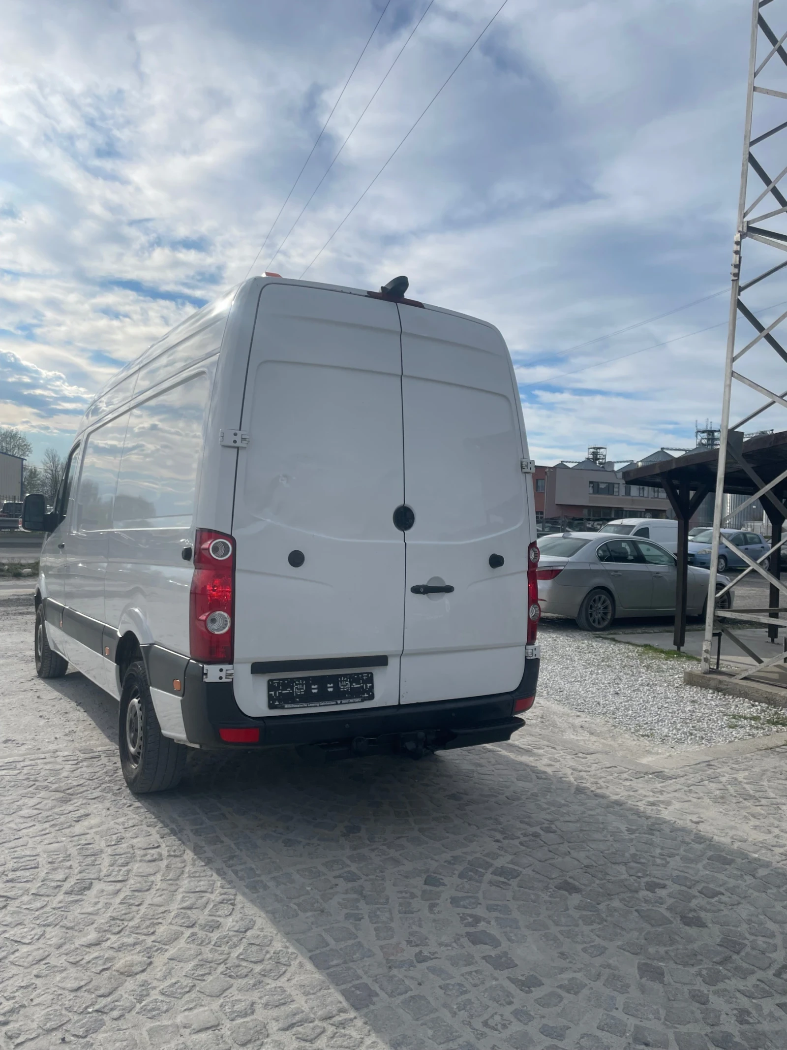 VW Crafter, снимка 2 - Бусове и автобуси - 54510463