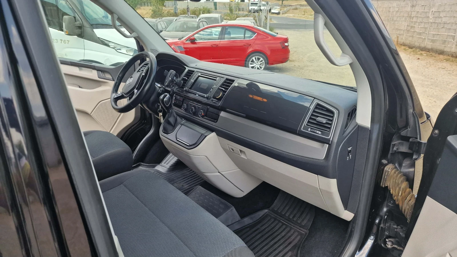 VW Transporter, снимка 6 - Бусове и автобуси - 55879477