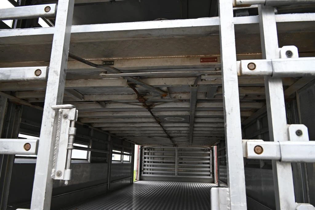 Volvo Fm 410 - изображение 9