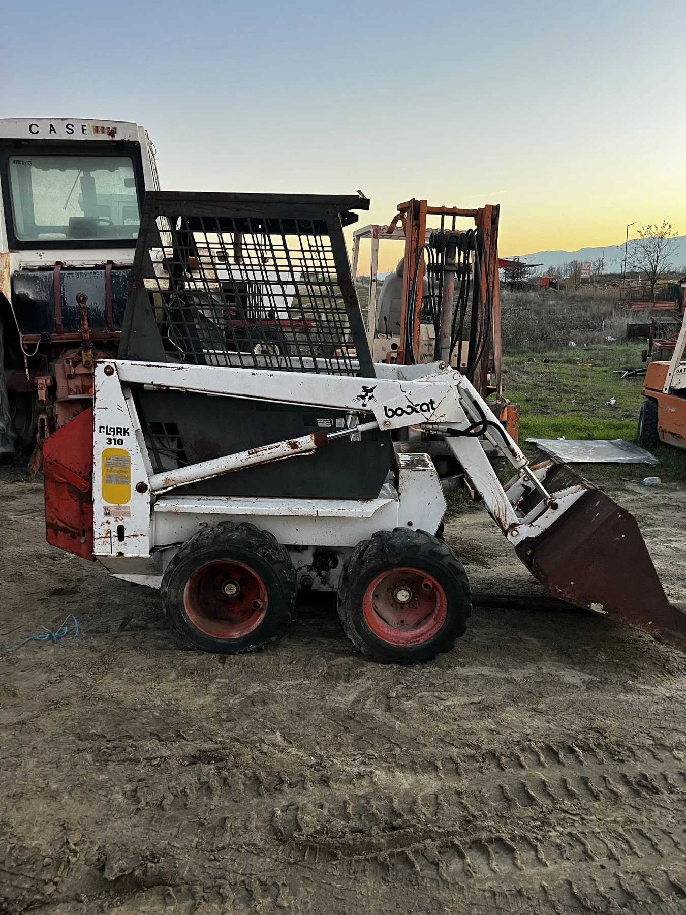 Мини челни товарачи Bobcat  - изображение 2