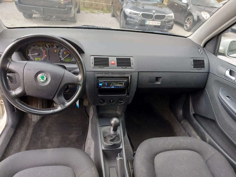 Skoda Fabia, снимка 6 - Автомобили и джипове - 47445230